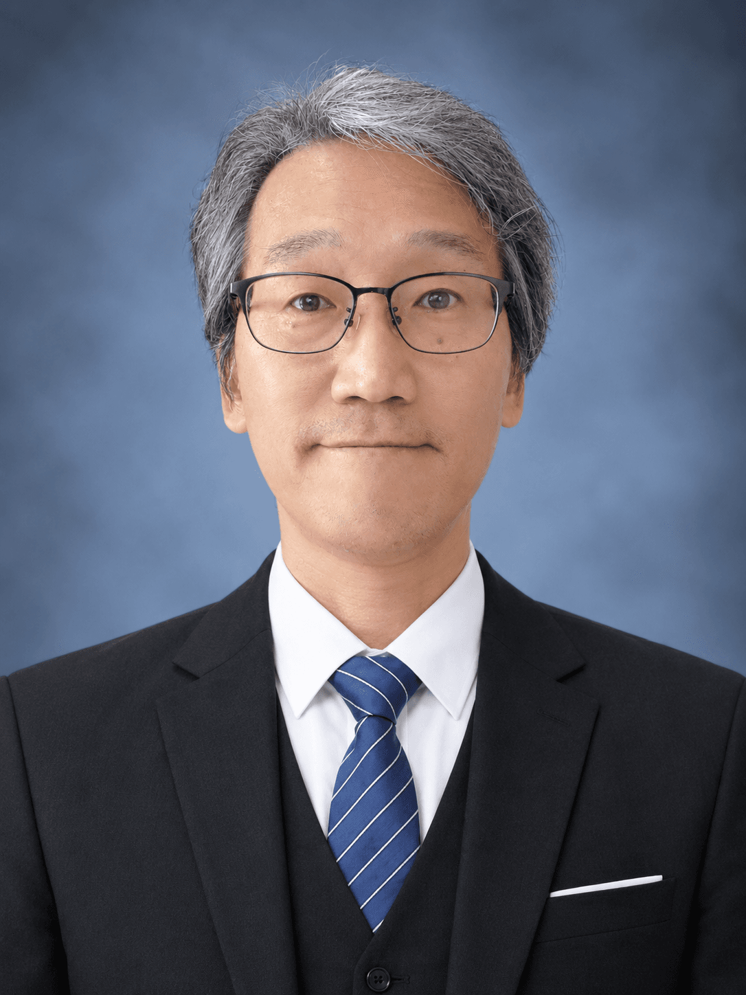 애프터 – 완성된 증명사진